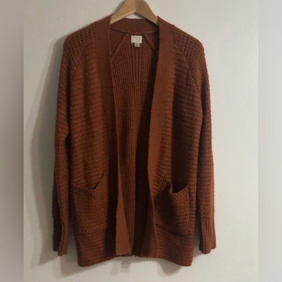 And eawy Women’s knit 100% Acrylic cardigan open front two side pockets brown.S - Picture 1 of 3